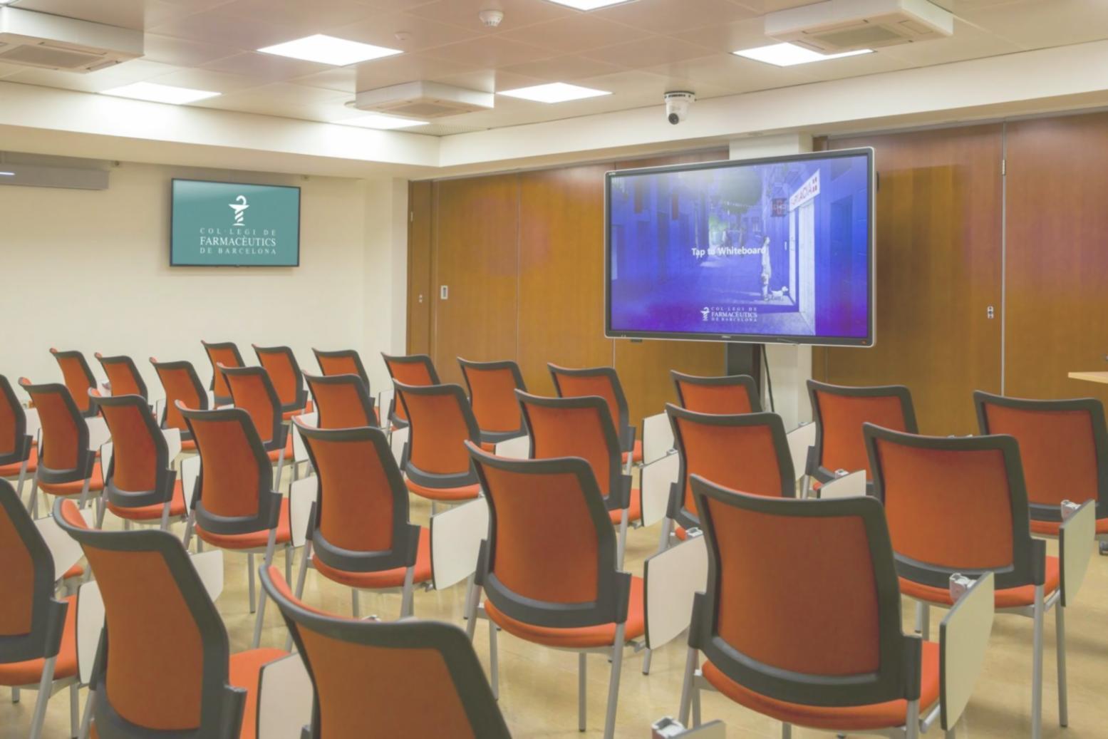 Professional consultation environment showcasing our commitment to personalized financial guidance